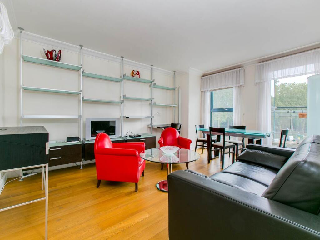 Main image of property: Ebury Bridge Road, Chelsea Gate Apt, 