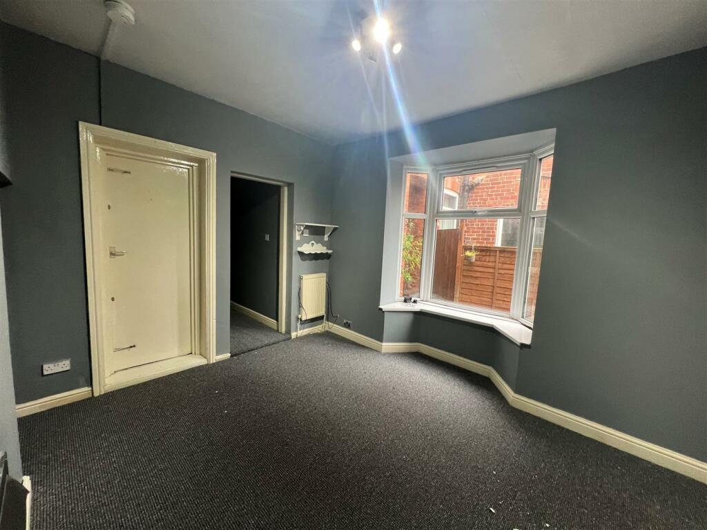 4 bedroom block of apartments for sale in Glencoe Street, Hull, HU3