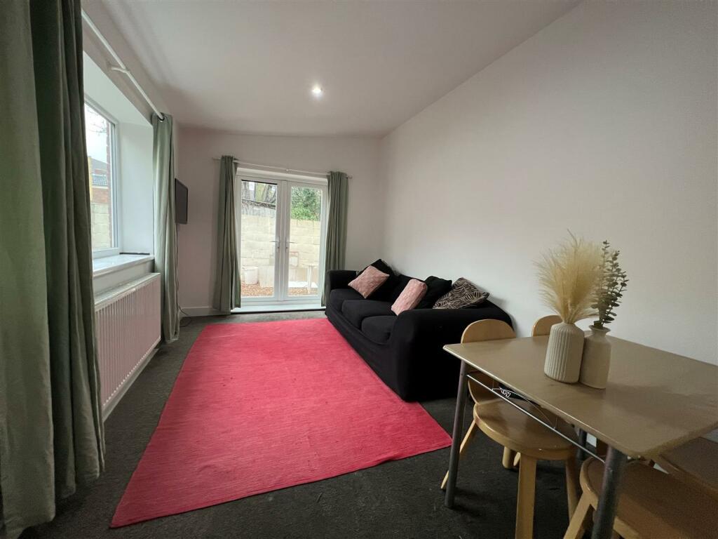 5 bedroom house share for sale in De Grey Street, Hull, HU5