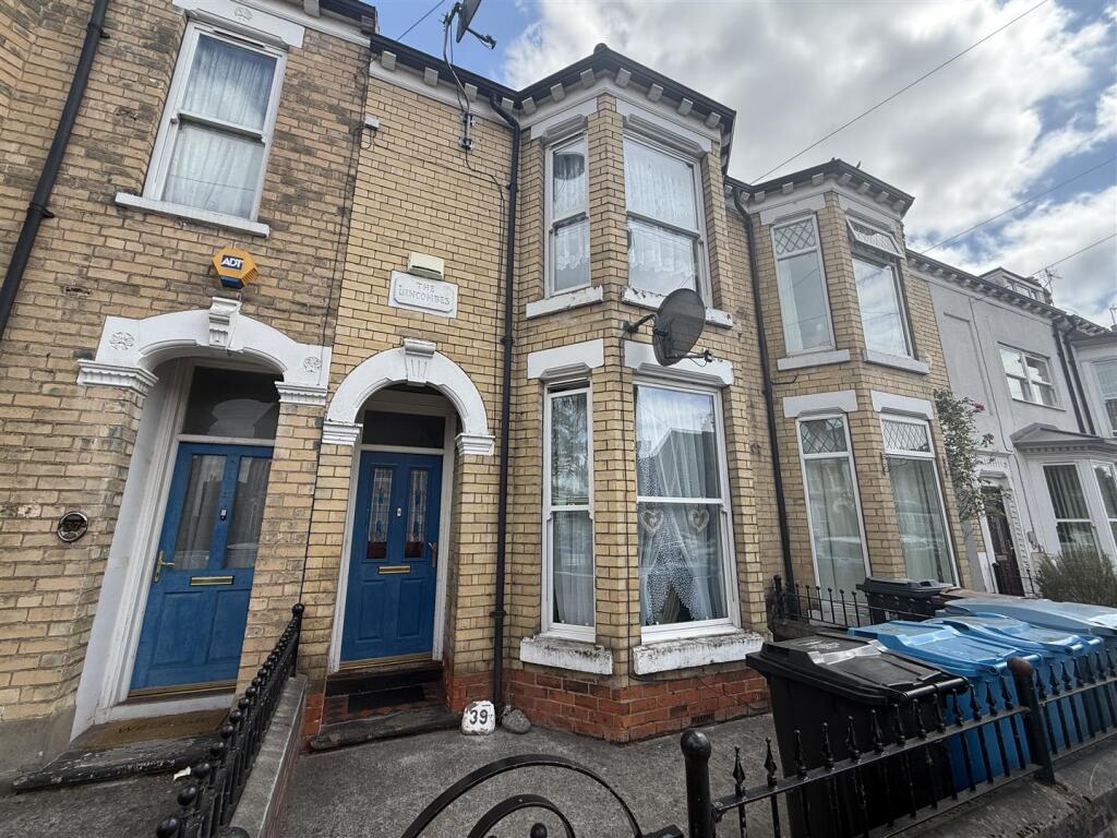 Main image of property: Plane Street, Hull