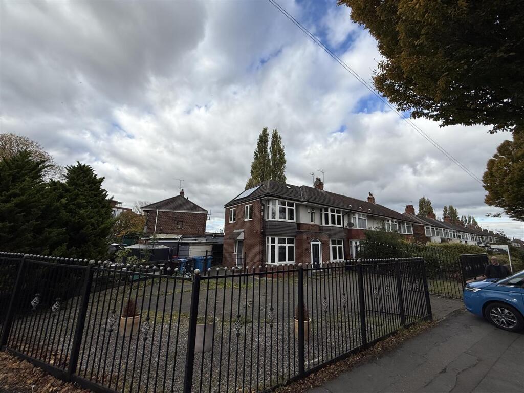 Main image of property: Cranbrook Avenue, Hull