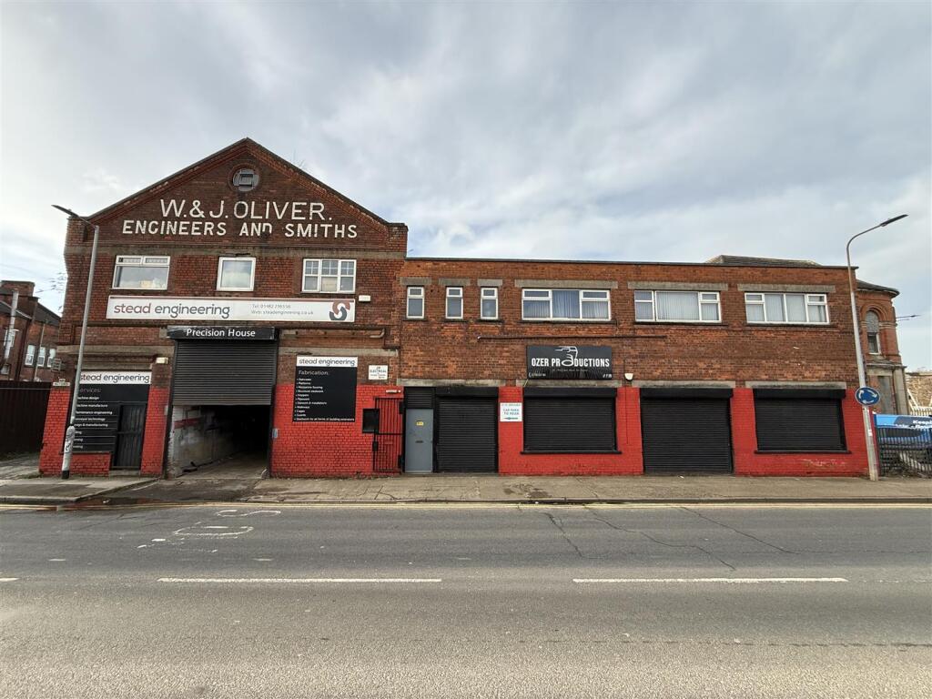 Main image of property: Wincolmlee, Kingston Upon Hull