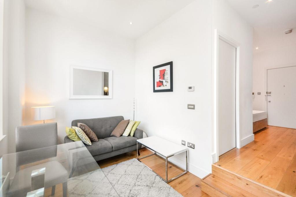 Studio apartment for sale in The Printworks, London SW9