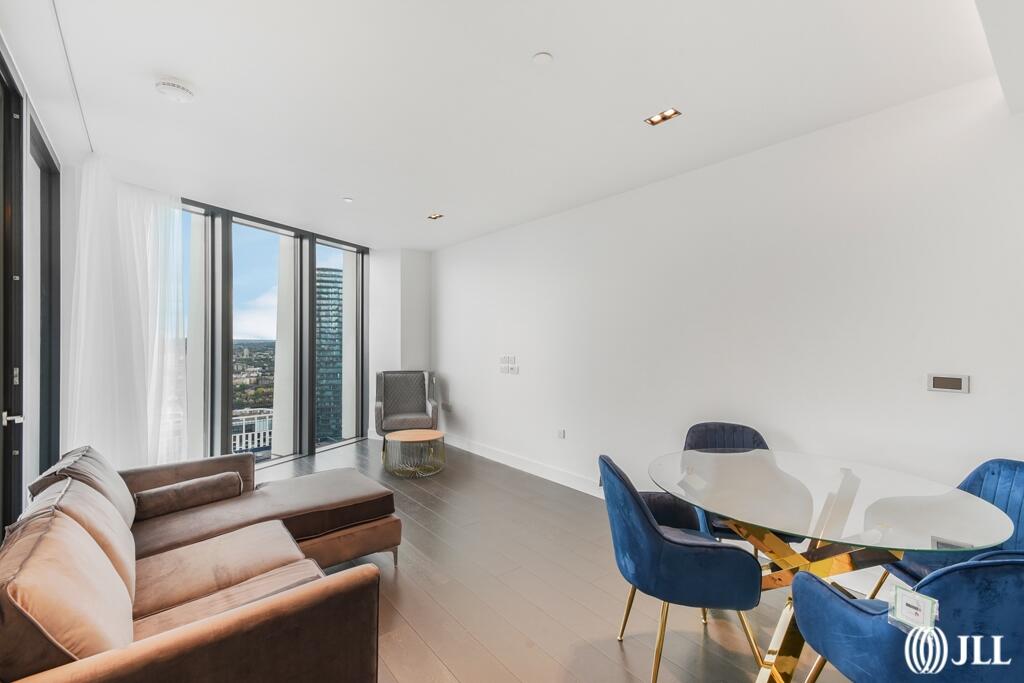 2 bedroom flat for rent in Amory Tower, London E14