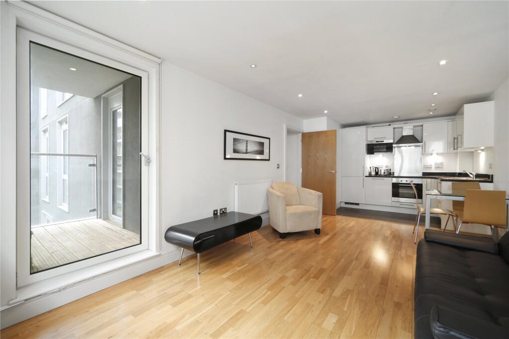 Main image of property: Indescon Square London E14