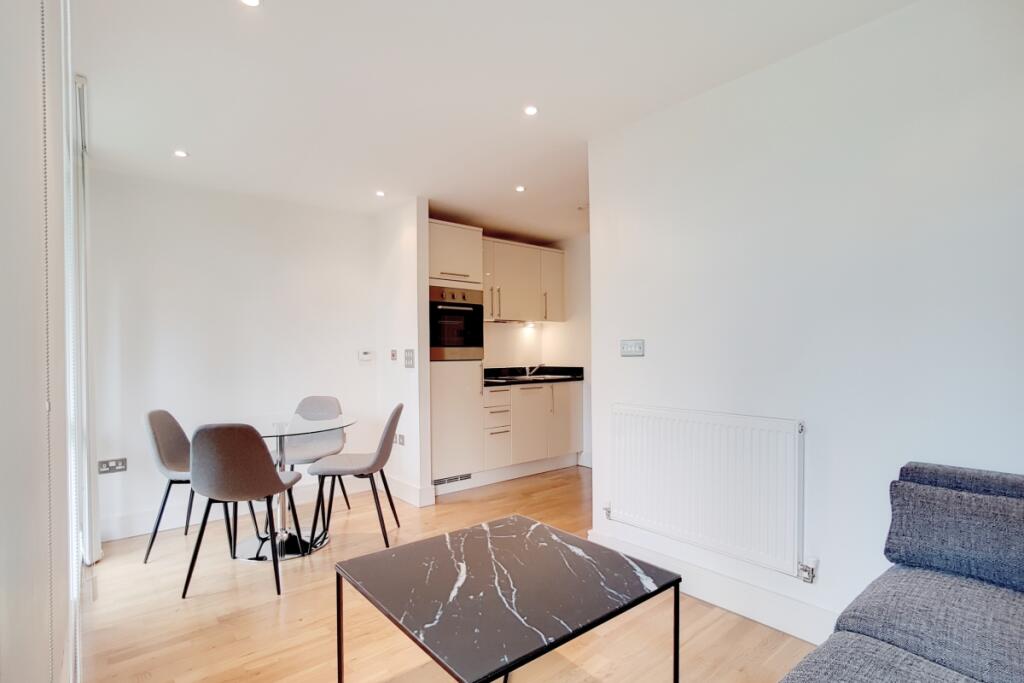 Main image of property: Indescon Court, London E14