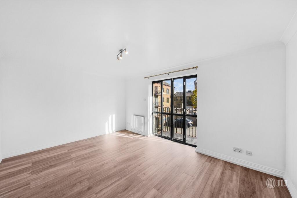 Main image of property: Isle Of Dogs E14