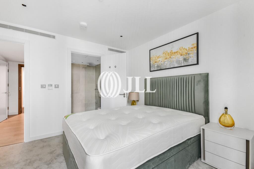 Main image of property: Landmark Pinnacle, Marsh Wall E14