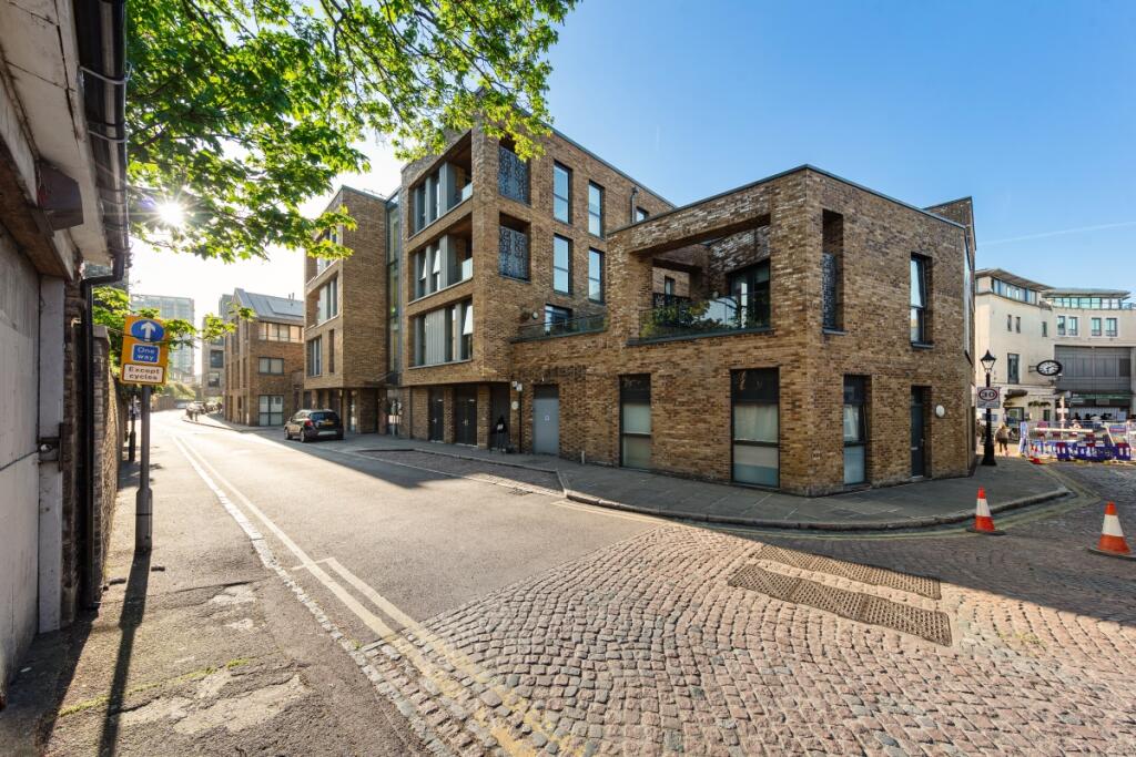 Main image of property: Bardsley Lane Greenwich SE10
