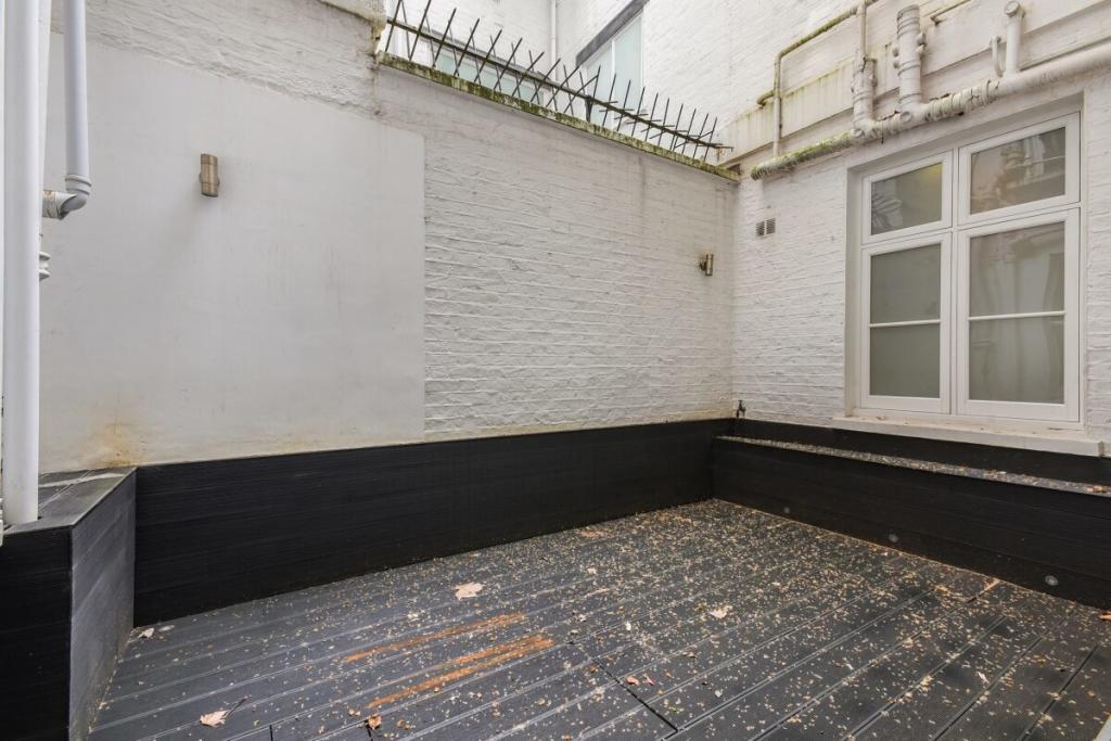 4 bedroom apartment for sale in Collingham Road London SW5