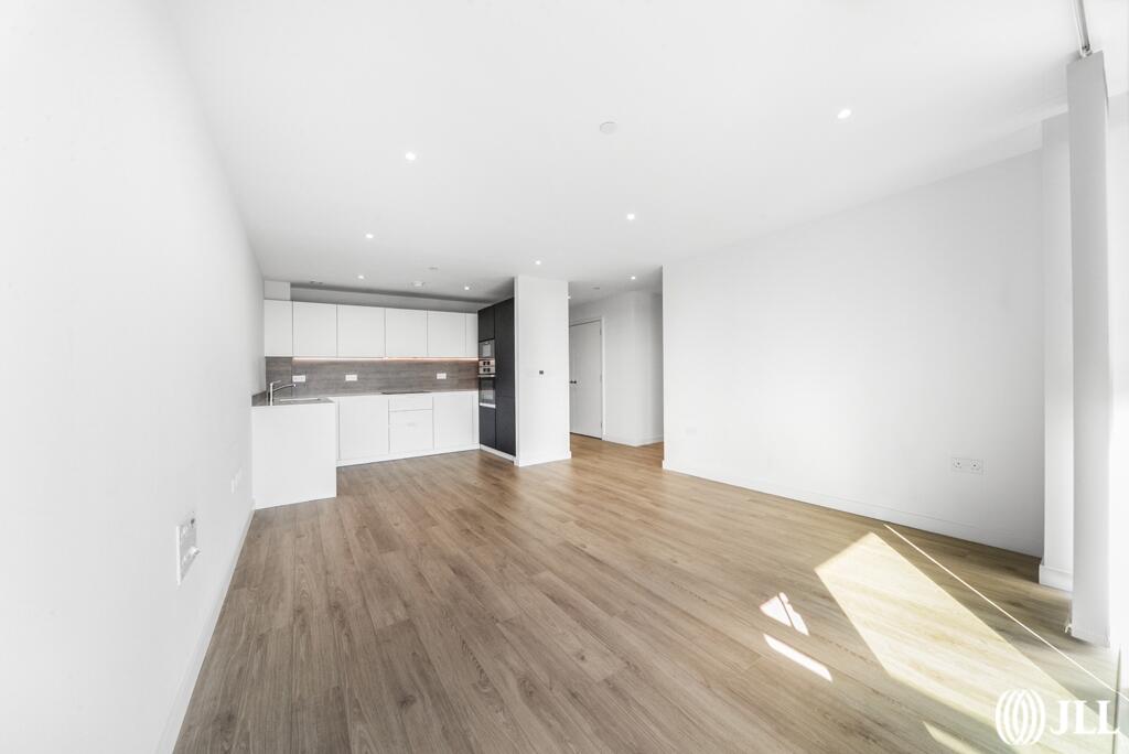 Main image of property: Skylark Point, N4