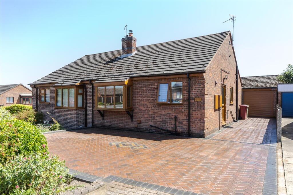 Main image of property: Hall View, Messingham