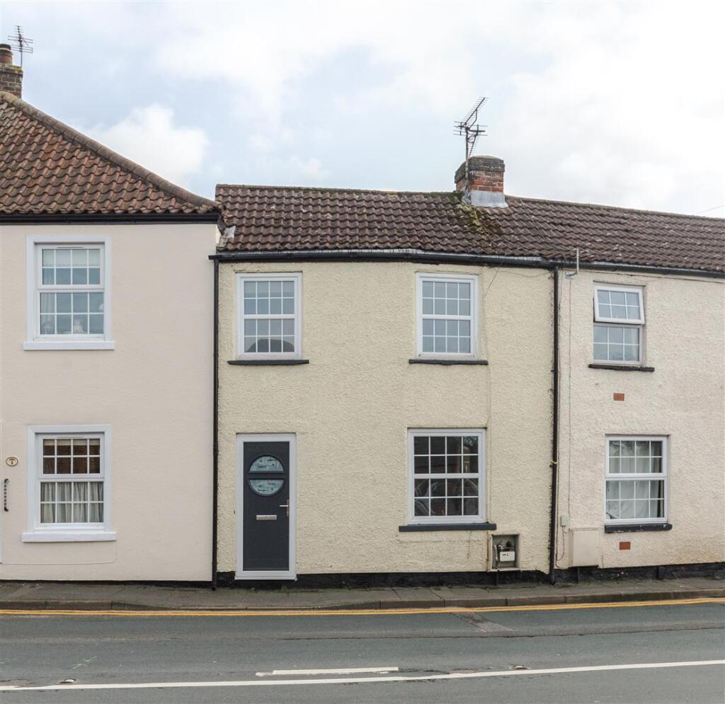 Main image of property: High Street, Messingham