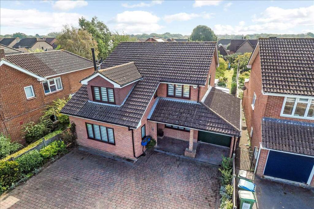 5 bedroom detached house for sale in Warsash Road, Warsash, SO31