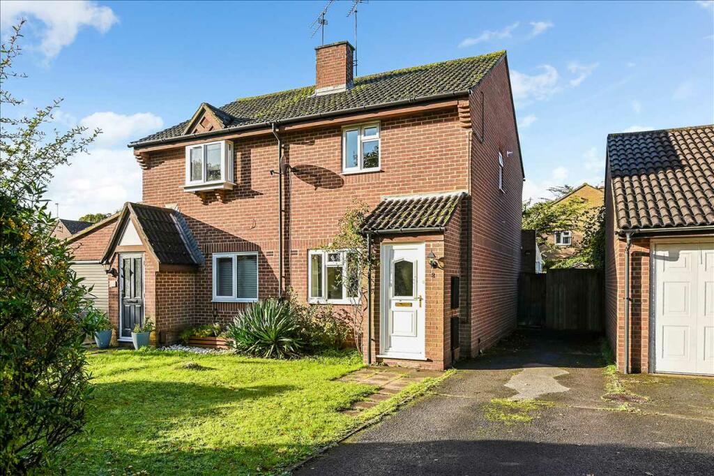 2 bedroom semidetached house for sale in The Pastures, Titchfield