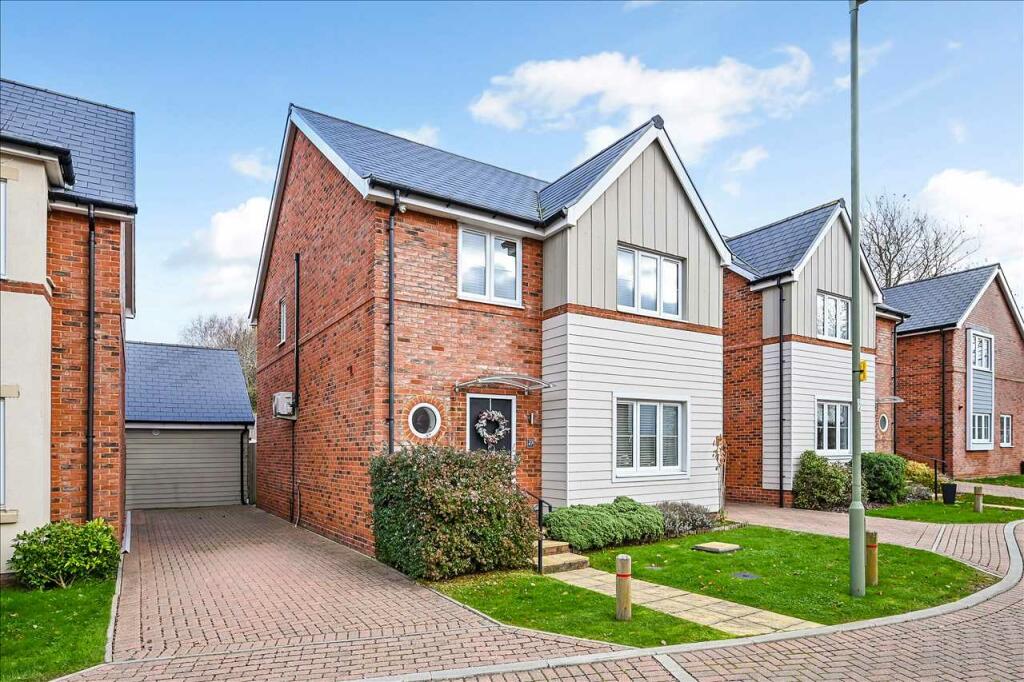 4 bedroom detached house for sale in Compass Way, Swanwick, SO31