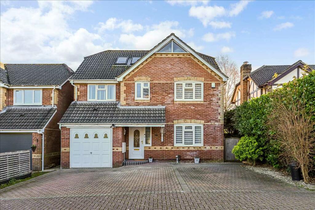 5 bedroom detached house for sale in Southwood Gardens, Locks Heath, SO31