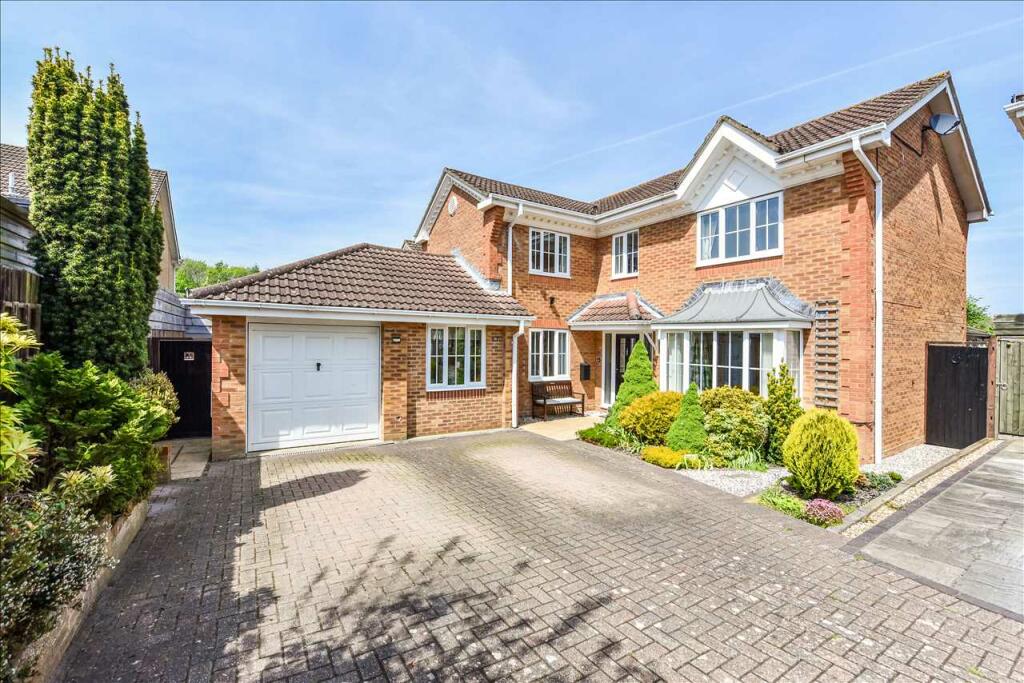4 bedroom detached house for sale in Lipizzaner Fields, Whiteley, PO15