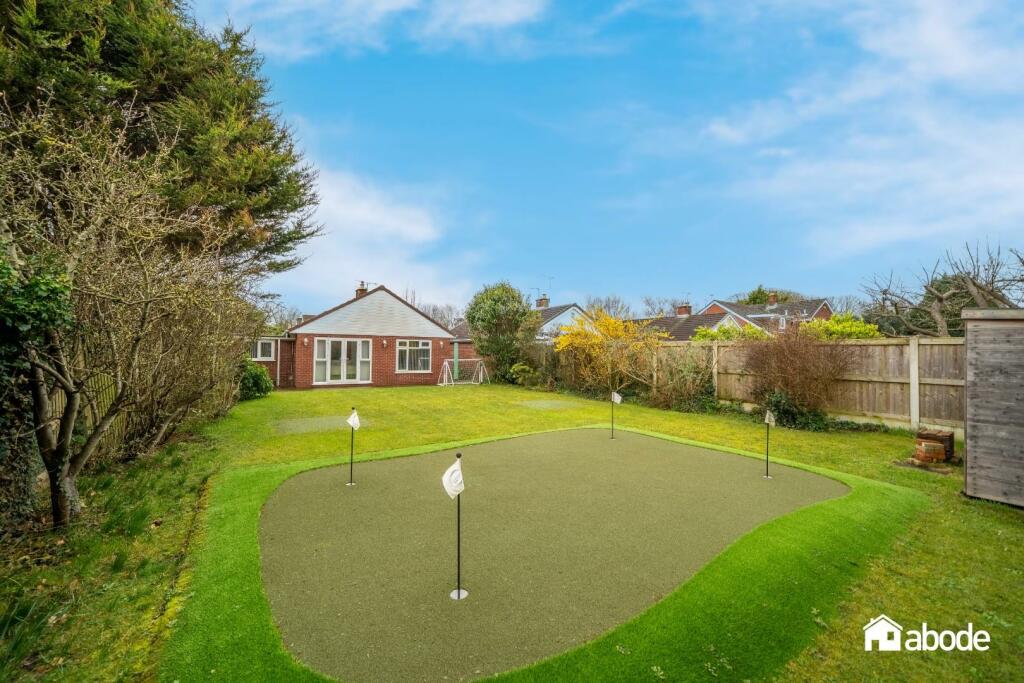 3 bedroom detached bungalow for sale in Greenloons Drive, Formby, L37