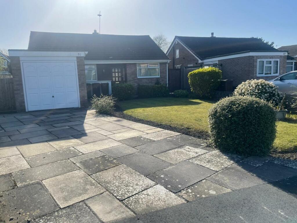 2 bedroom detached bungalow for sale in Lingdales, Formby, Liverpool, L37