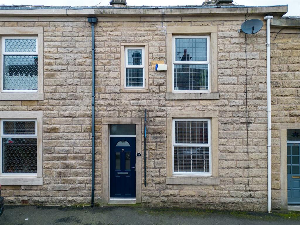 3 bedroom terraced house for sale in Stanley Street, Ramsbottom, Bury, BL0