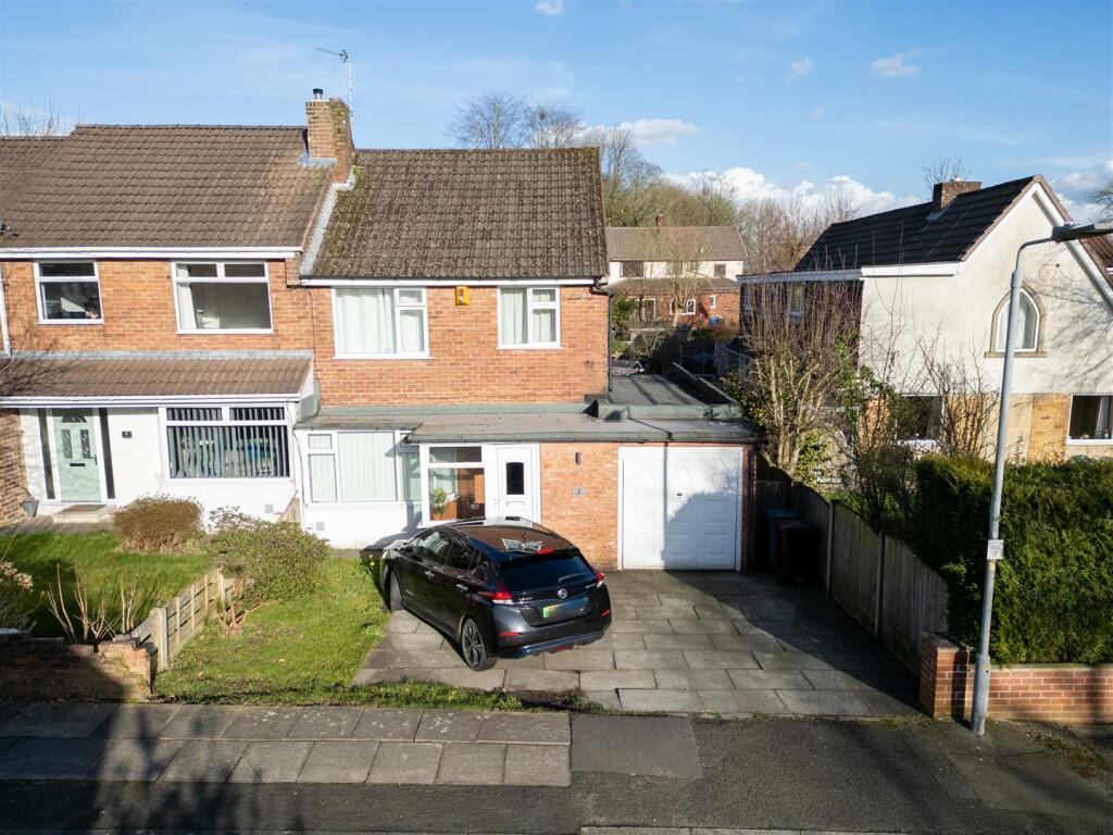 3 bedroom semidetached house for sale in Woodbank Drive, Bury, BL8