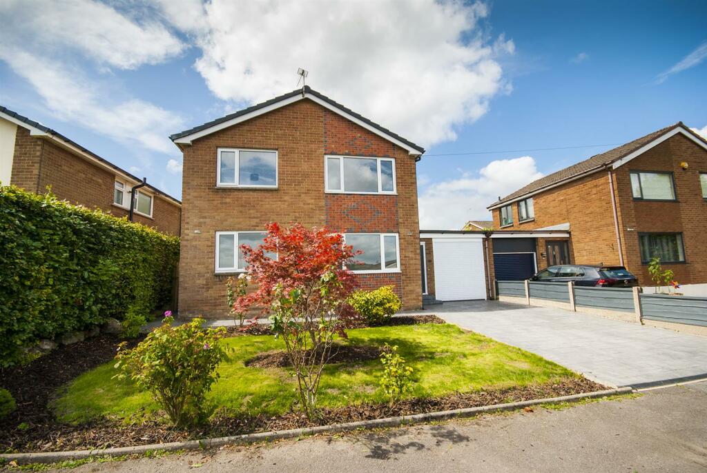 Additional property image - Pinewood Crescent, Ramsbottom, Bury
