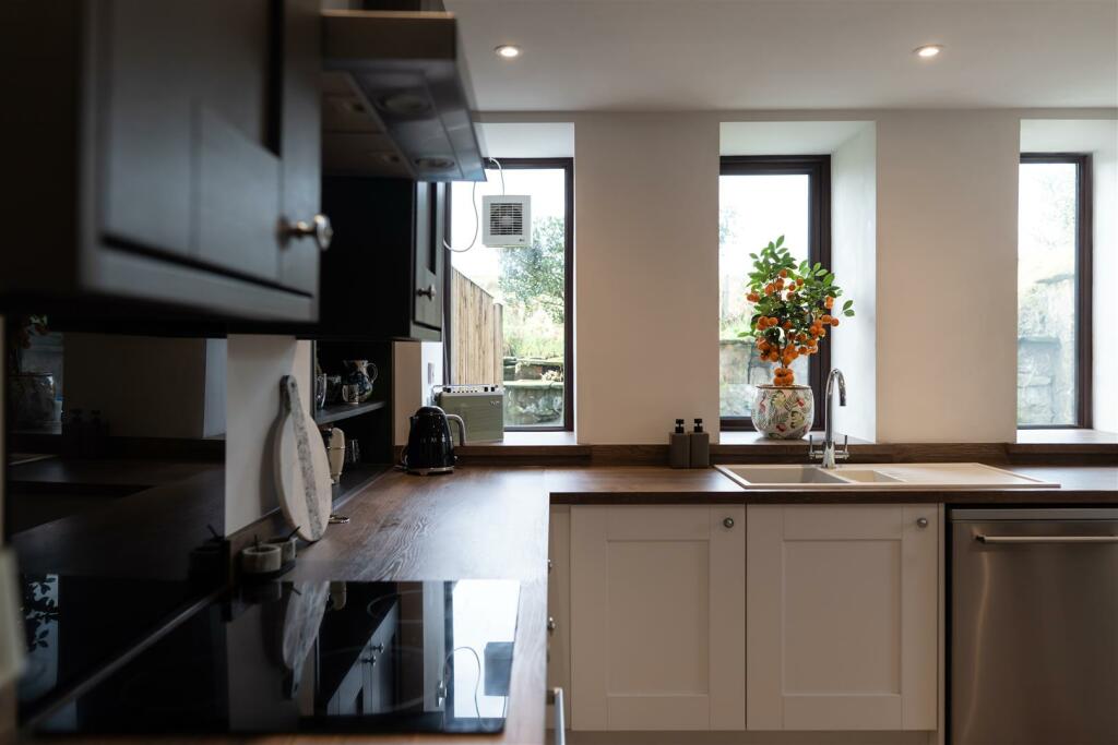 Additional property image - Chapeltown Road, Bromley Cross, Bolton