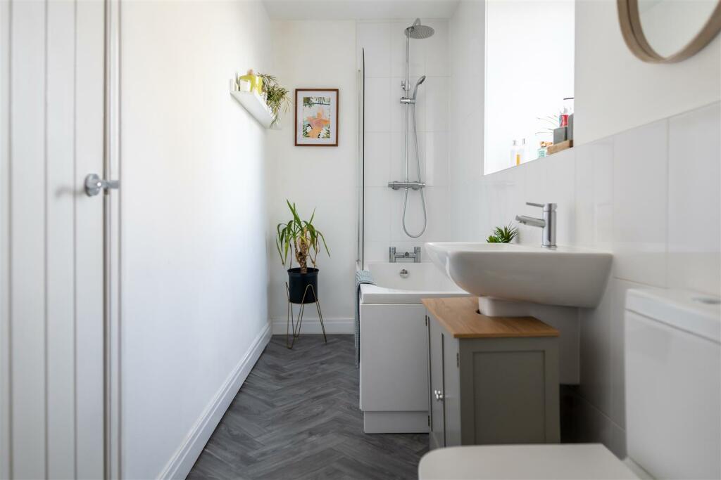 Additional property image - Chapeltown Road, Bromley Cross, Bolton