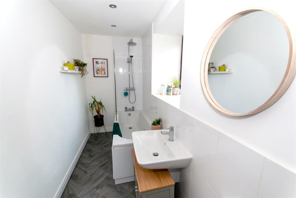 Additional property image - Chapeltown Road, Bromley Cross, Bolton