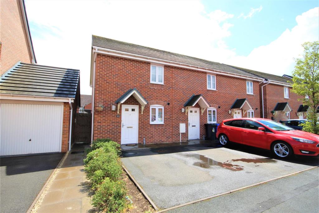 2 bedroom semidetached house for sale in Saw Mill Way, BurtonOnTrent