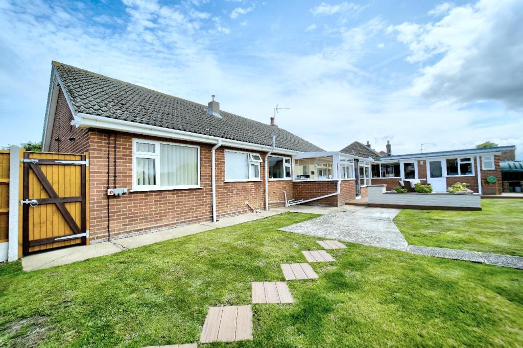 3 bedroom house for sale in Ormesby Road, Hemsby, Great Yarmouth, NR29