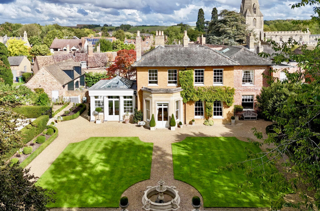 Main image of property: The Old Vicarage, Kimbolton, PE28