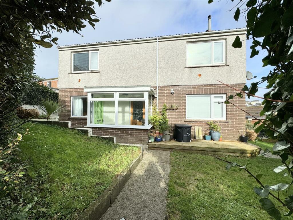 2 bedroom apartment for sale in Linden Crescent, Newquay, TR7