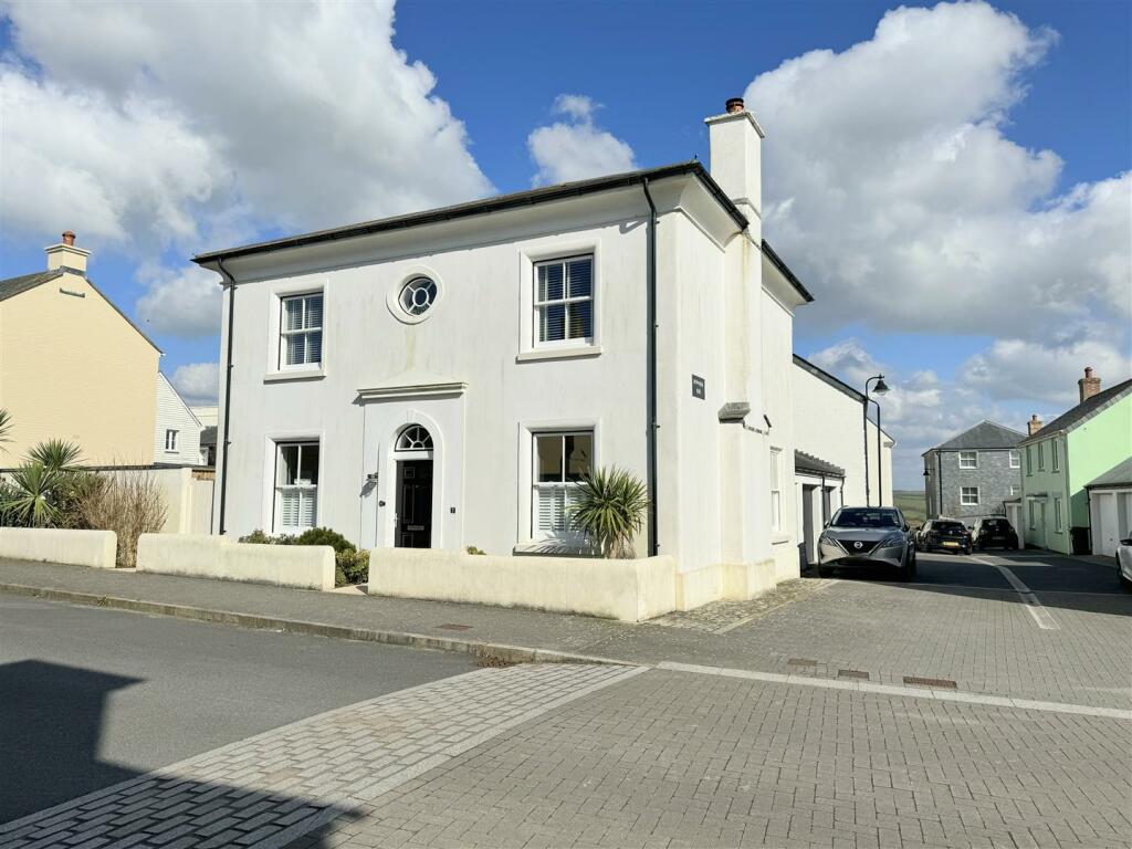 4 bedroom detached house for sale in Stret Lugan, Nansledan, Newquay, TR8
