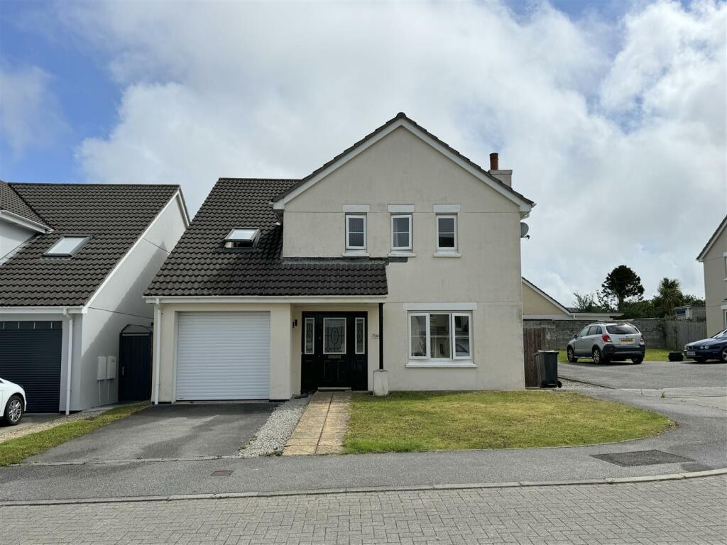 4 bedroom detached house for sale in Bedowan Meadows, Tretherras