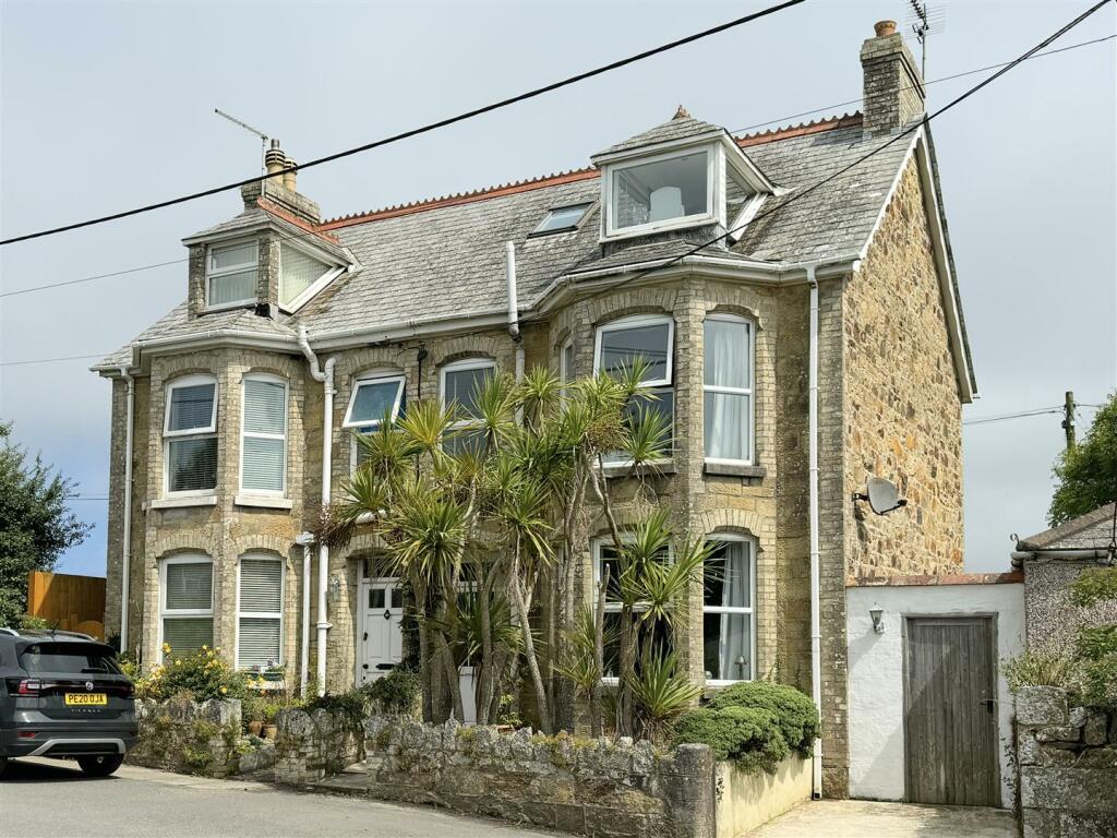 Main image of property: Parkenbutts, Newquay