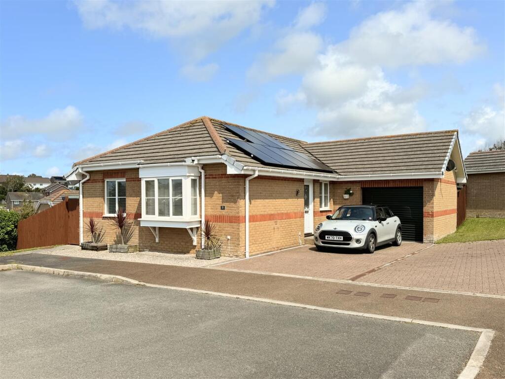 Main image of property: Earls Rise, Newquay