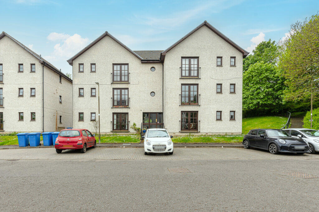 2 bedroom flat for sale in St Magdalenes, Linlithgow, EH49