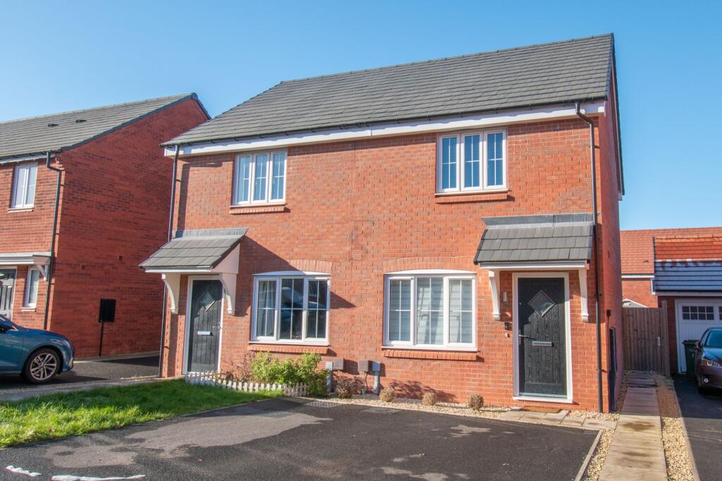 Main image of property: Penny Lane, Oadby