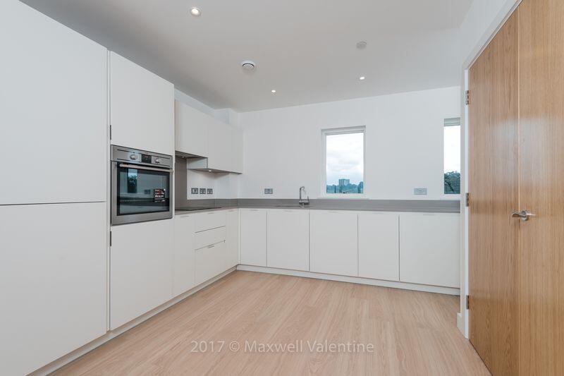 Main image of property: Three double bedrooms - East Croydon