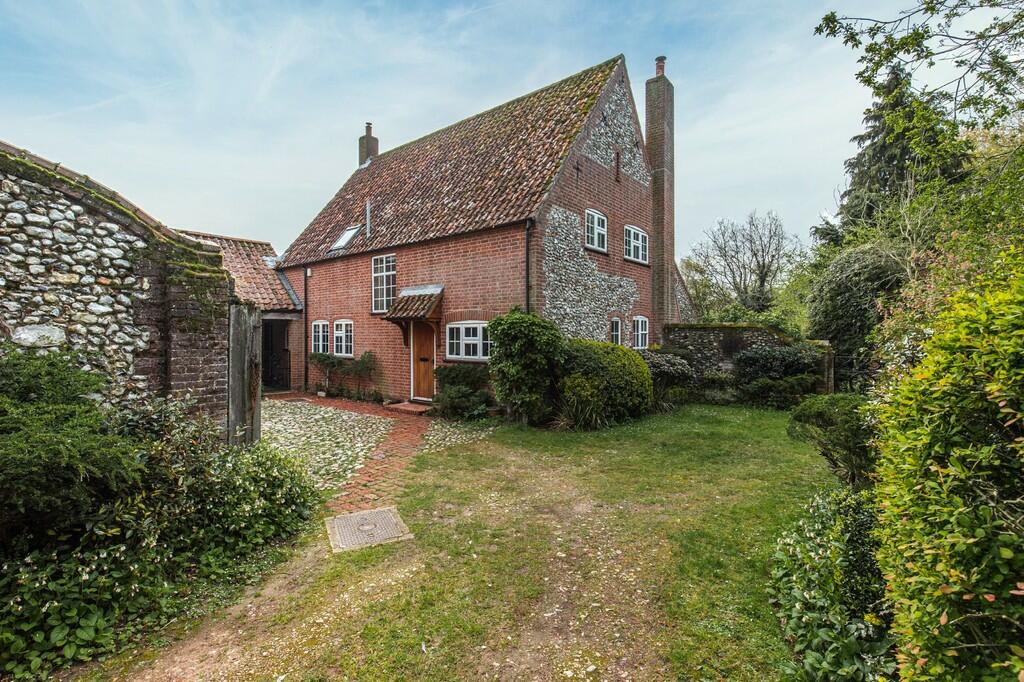 4 bedroom detached house for sale in East Rudham, PE31