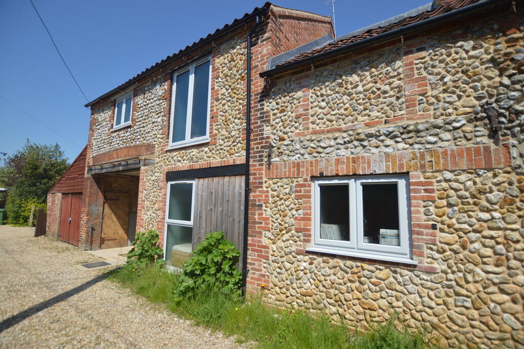 2 bedroom barn conversion for sale in Fakenham, NR21