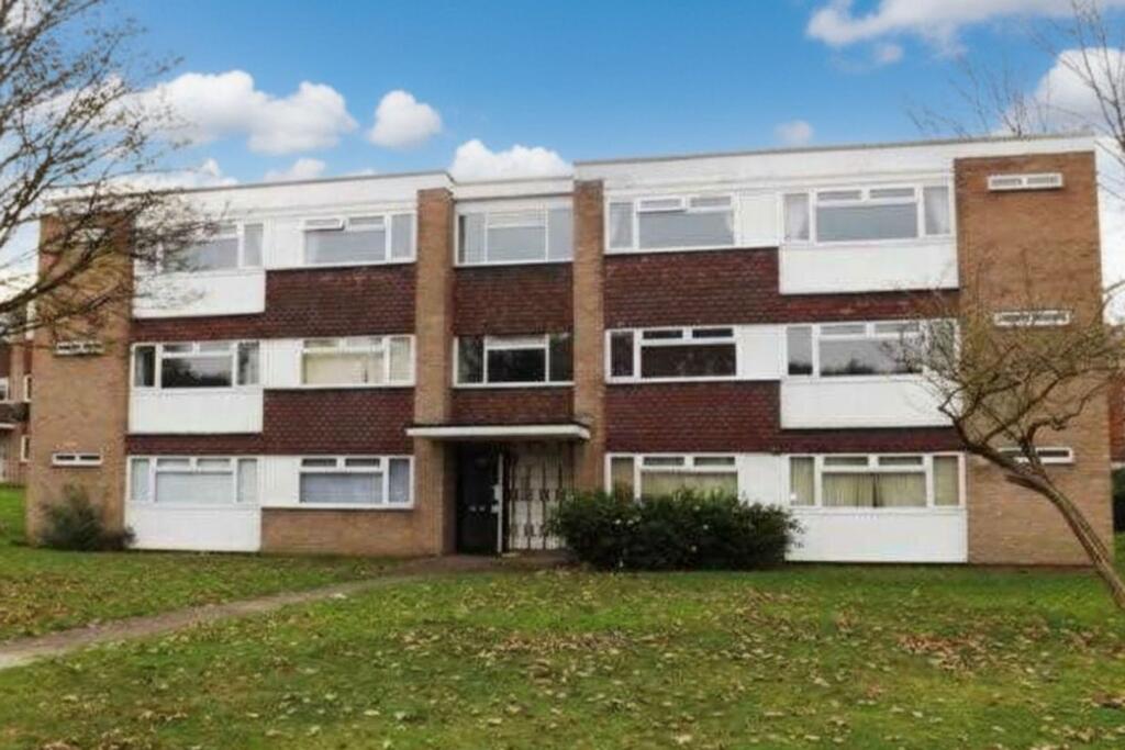 Main image of property: Masons Way, Solihull, B92