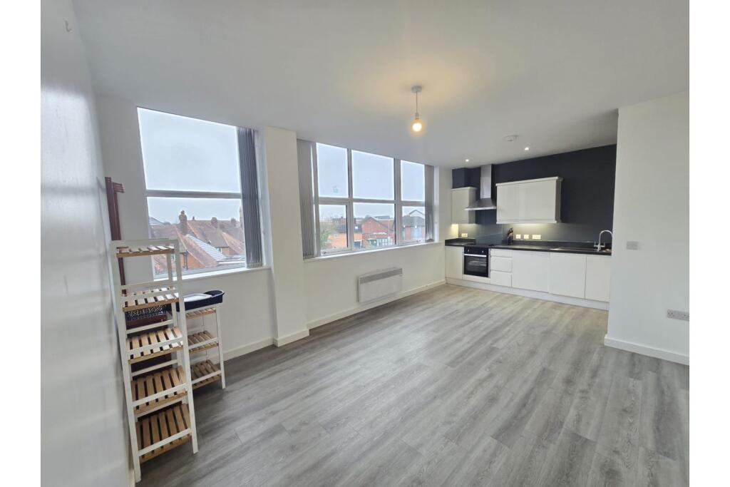 Main image of property: Stratford Road, Solihull, B90