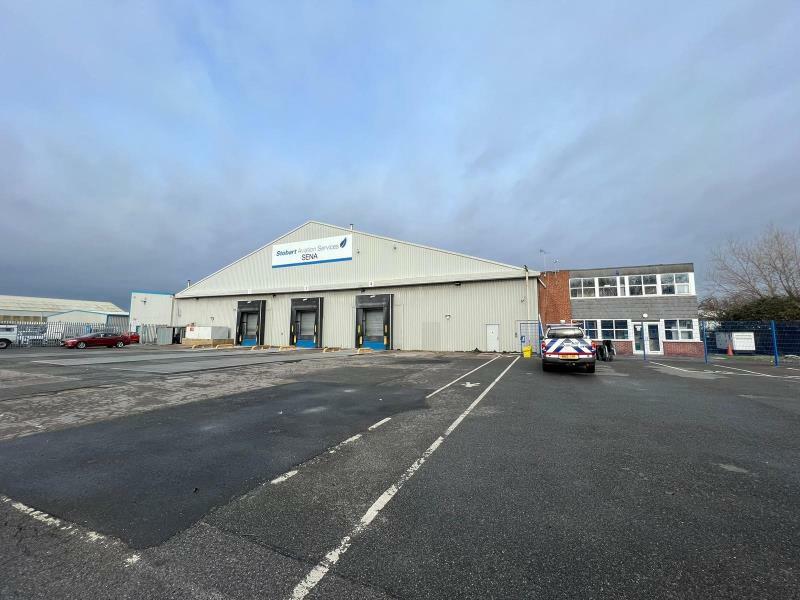 Light industrial facility to lease in Unit, 1 Aviation Way, SouthendonSea SS2 6UN, SS2