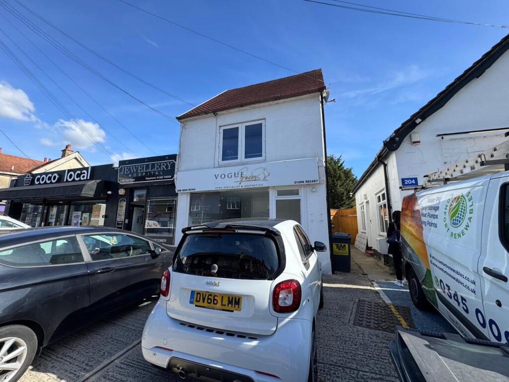 Main image of property: 206 High Road, Benfleet, SS7 5LD
