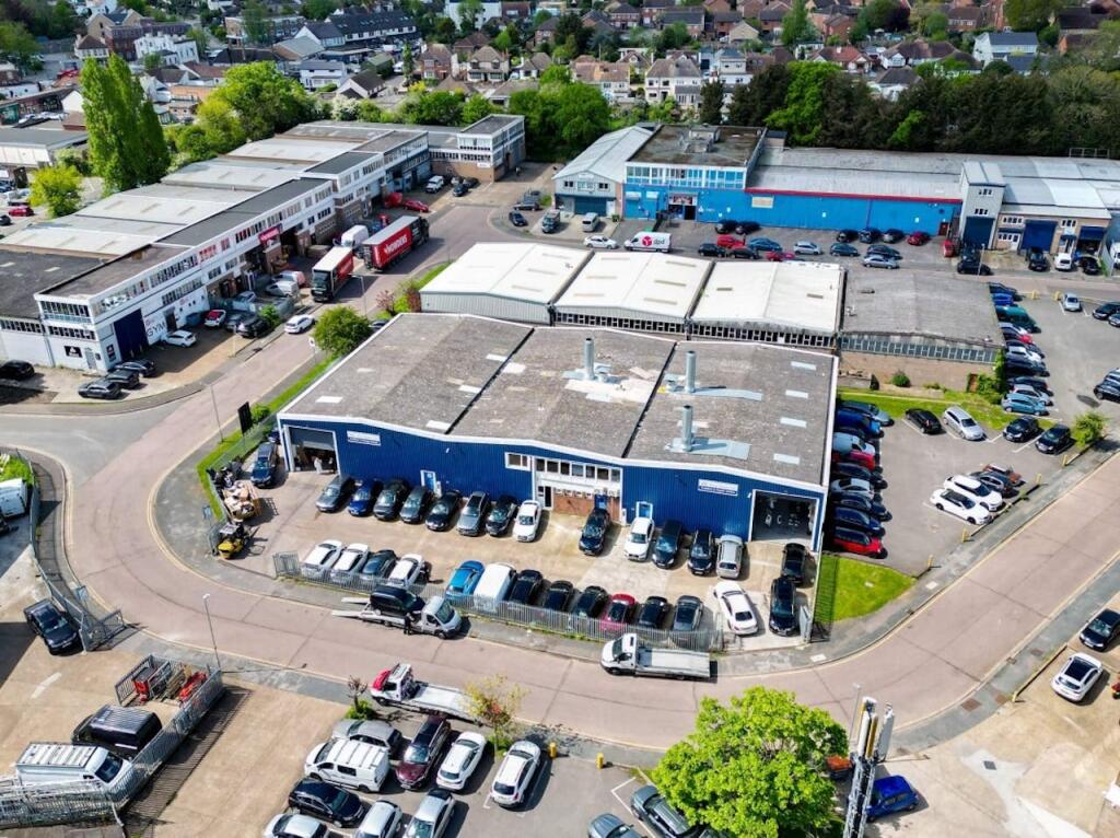 Main image of property: 7 Eldon Way, Hockley, SS5 4AD