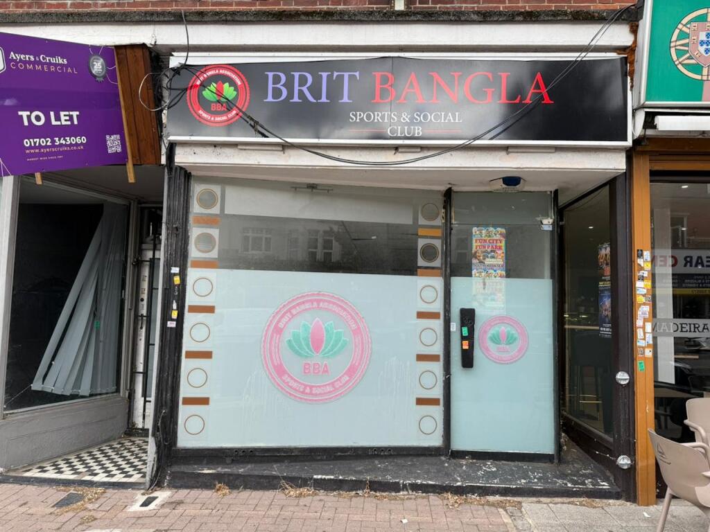 Main image of property: 71 Hamlet Court Road, Westcliff-on-Sea, SS0 7EU