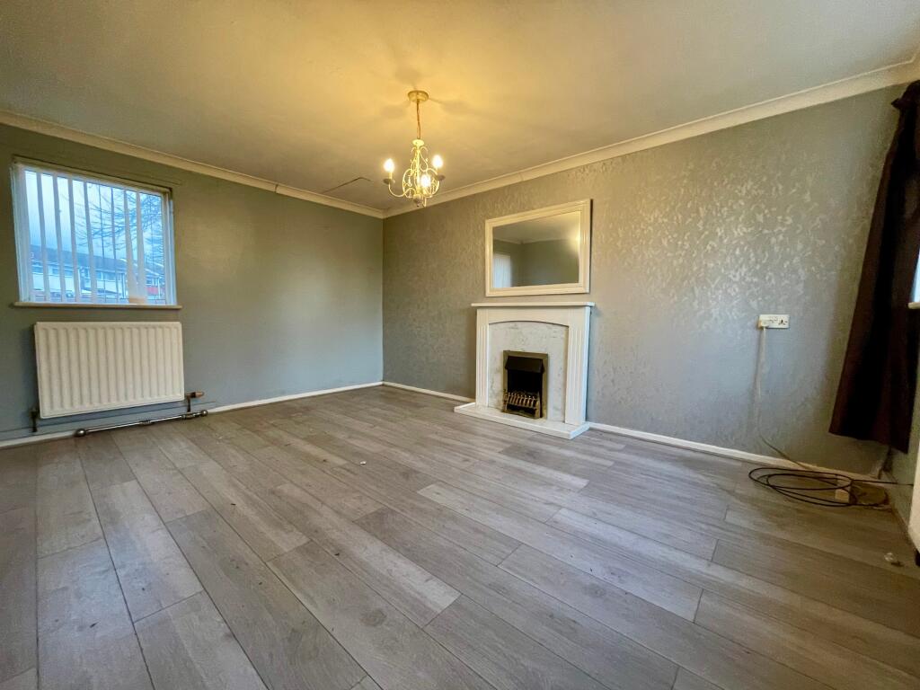 2 bedroom semi-detached bungalow for sale in Chessar Avenue, Blakelaw ...